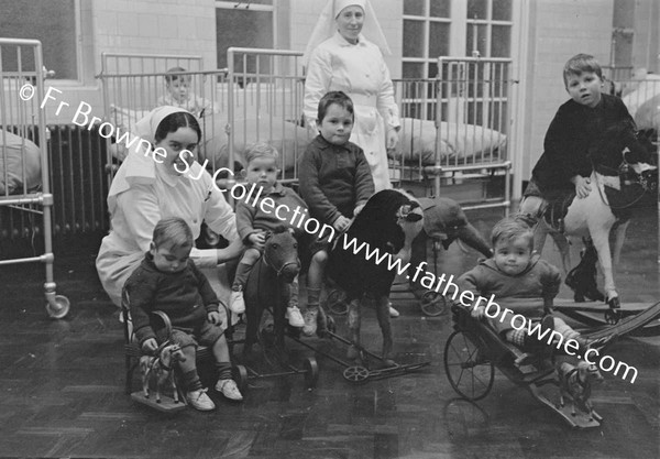 CAPPAGH HOSPITAL CHILDREN WITH TOYS FROM MT JULIET (MAJOR D.MCCALMONT)